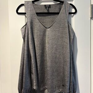 Jones New York shoulder cut out Top